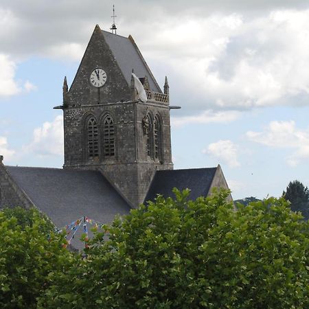 Gite De La Place De L'Eglise Сент-Мер-Егліз Екстер'єр фото